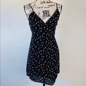 Honey Punch mini wrap dress NWOT 🛍